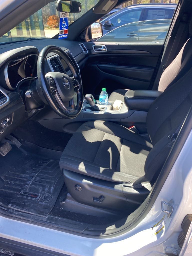 2020 Jeep Grand Cherokee Laredo