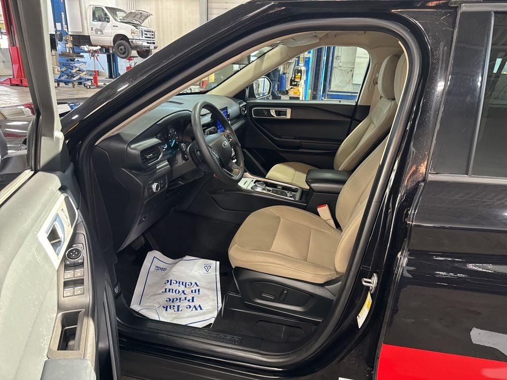 2020 Ford Explorer Base