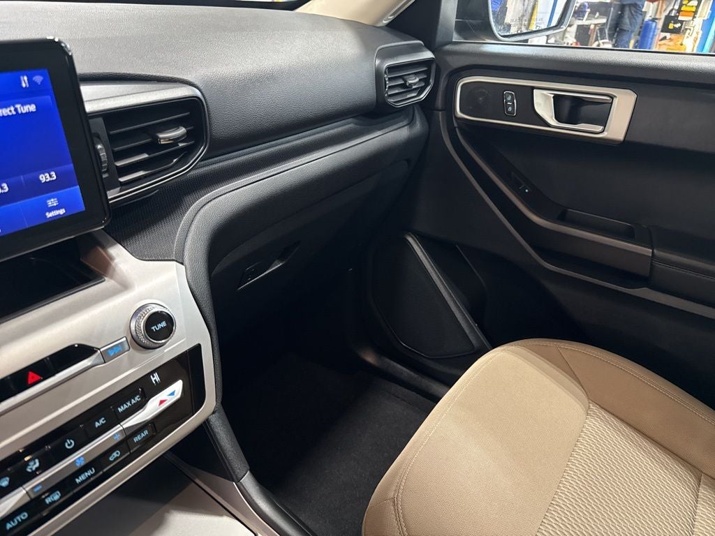 2020 Ford Explorer Base