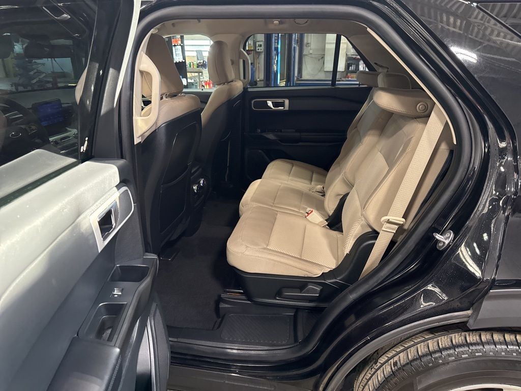 2020 Ford Explorer Base