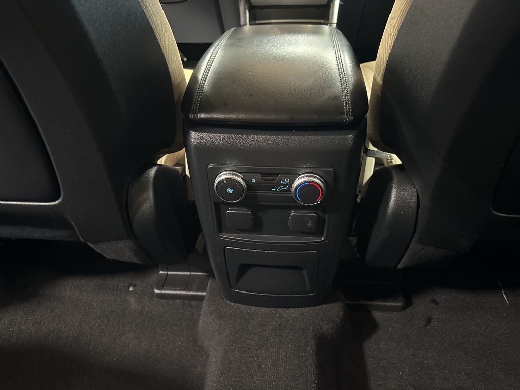 2020 Ford Explorer Base