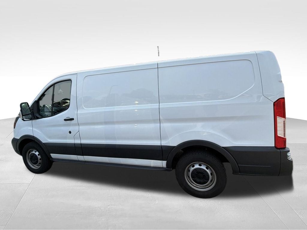 2017 Ford Transit-150 130 WB Low Roof Cargo