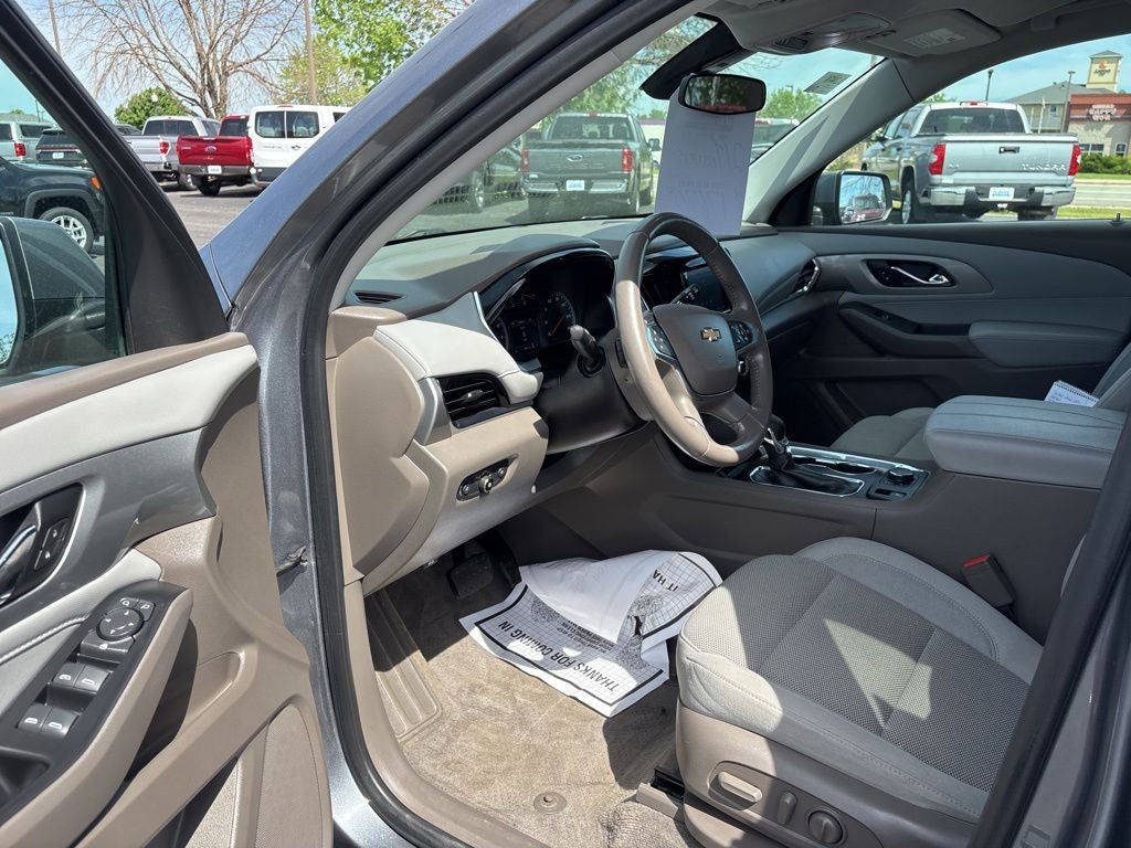 2021 Chevrolet Traverse LT Cloth