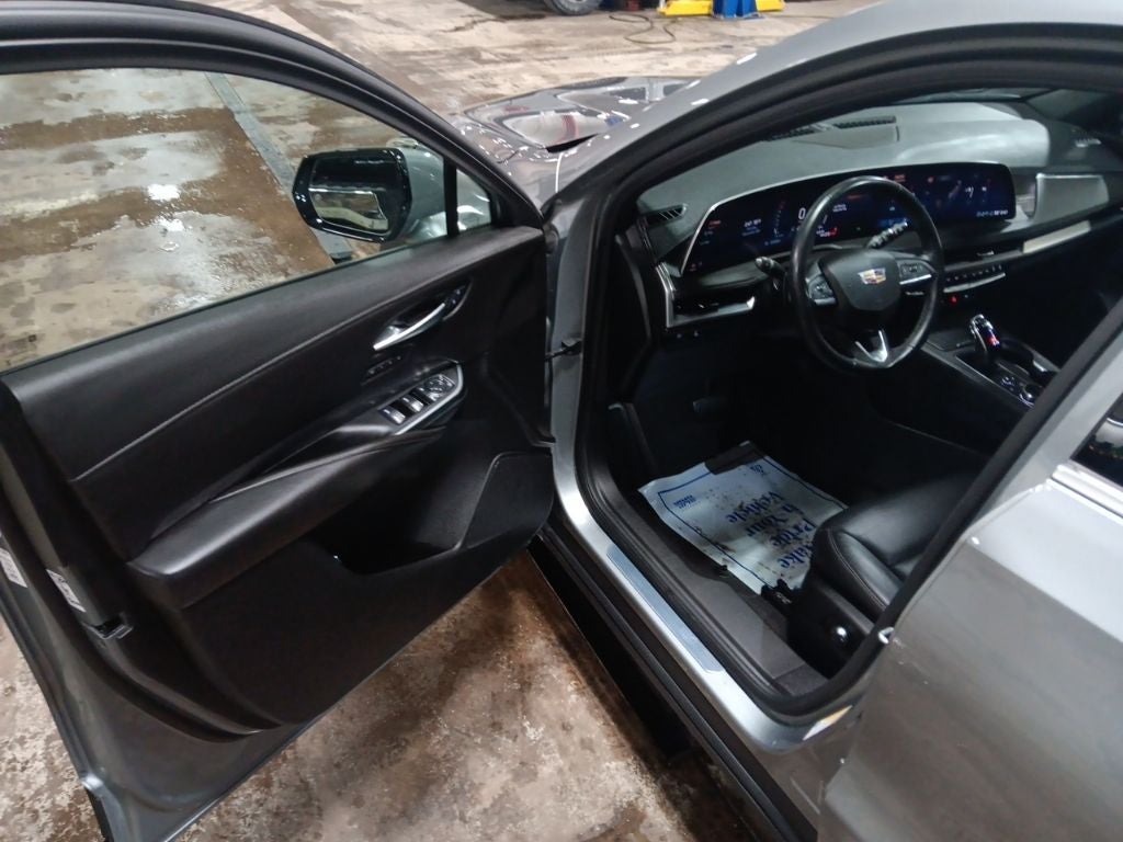 2025 Cadillac XT4 Premium Luxury