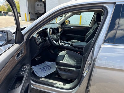 2024 Volkswagen Atlas 2.0T SEL Premium R-Line