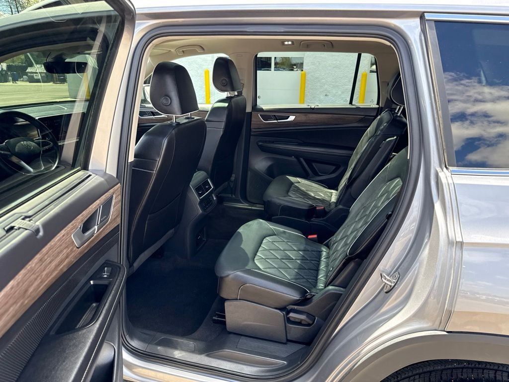 2024 Volkswagen Atlas 2.0T SEL Premium R-Line