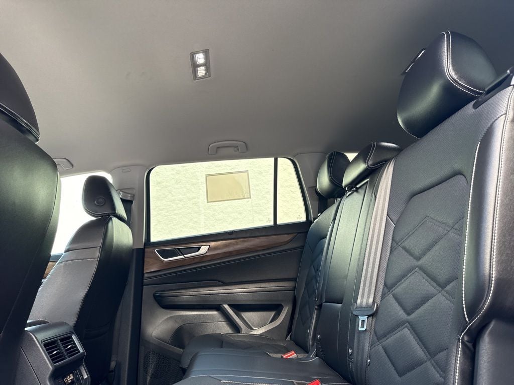 2025 Volkswagen Atlas 2.0T SE w/Technology