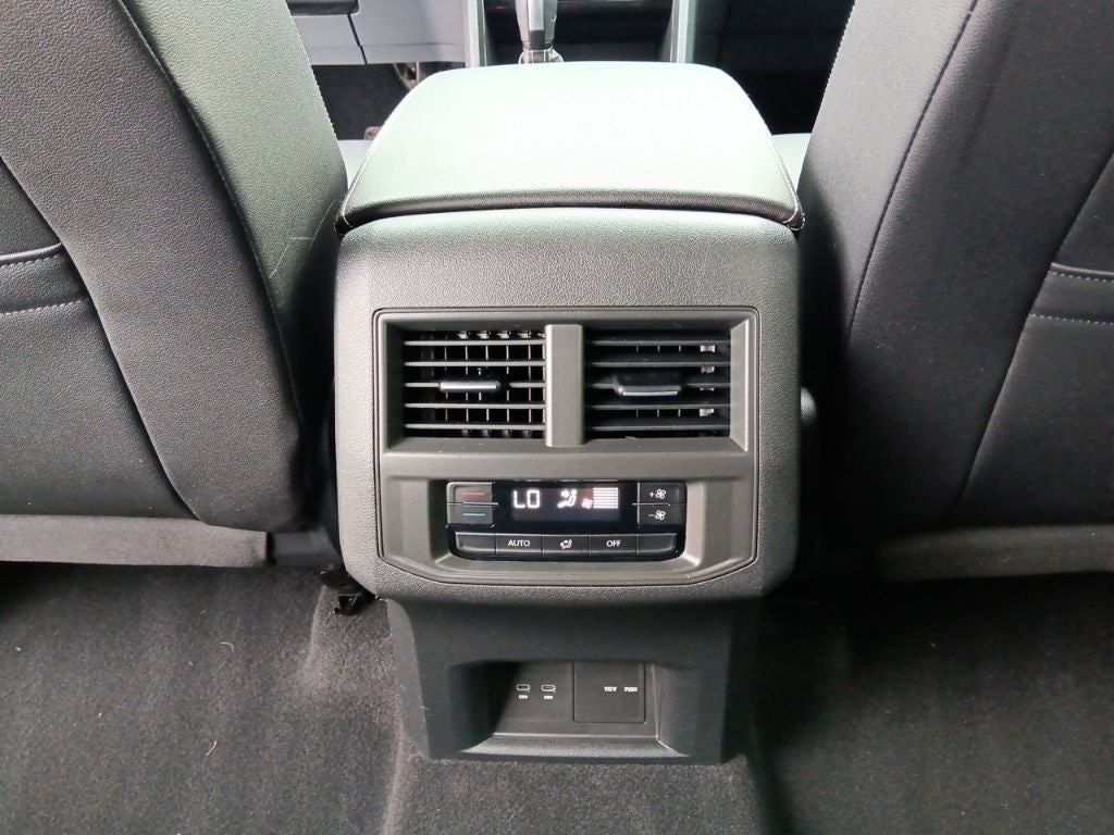 2023 Volkswagen Atlas 3.6 SE w/ Technology