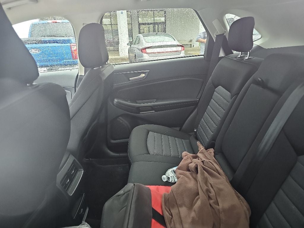 2020 Ford Edge SE