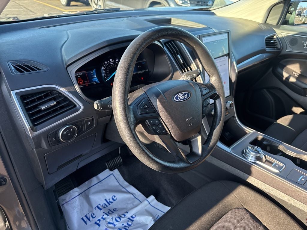 2023 Ford Edge SE