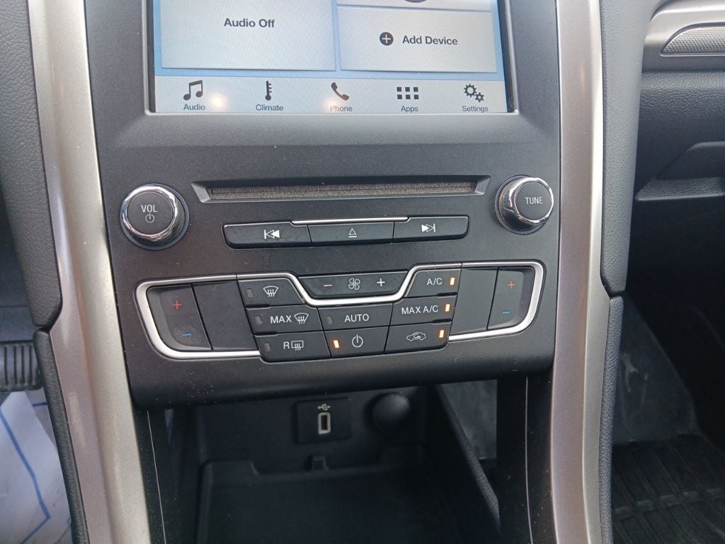 2017 Ford Fusion SE