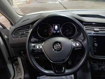 2018 Volkswagen Tiguan 2.0T SEL