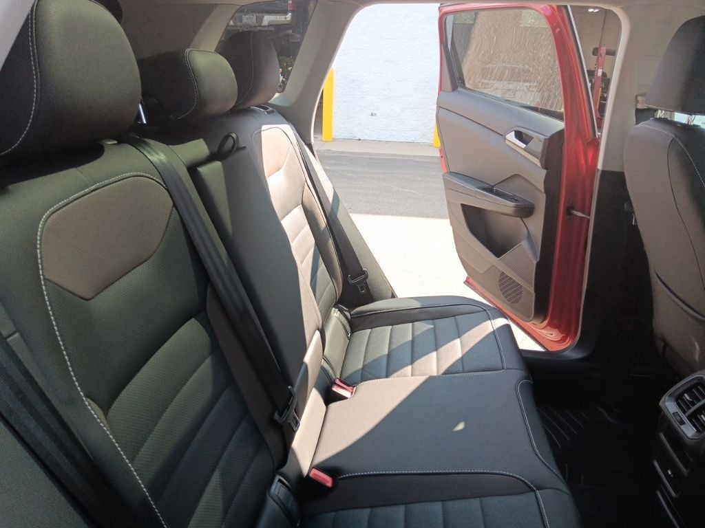 2024 Volkswagen Taos 1.5T SEL