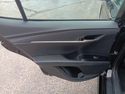 2025 Toyota Camry LE HYBRID