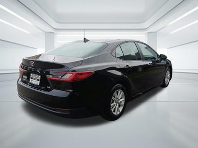 2025 Toyota Camry LE HYBRID