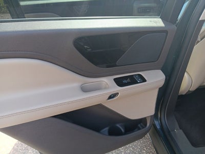 2022 Lincoln Aviator Standard