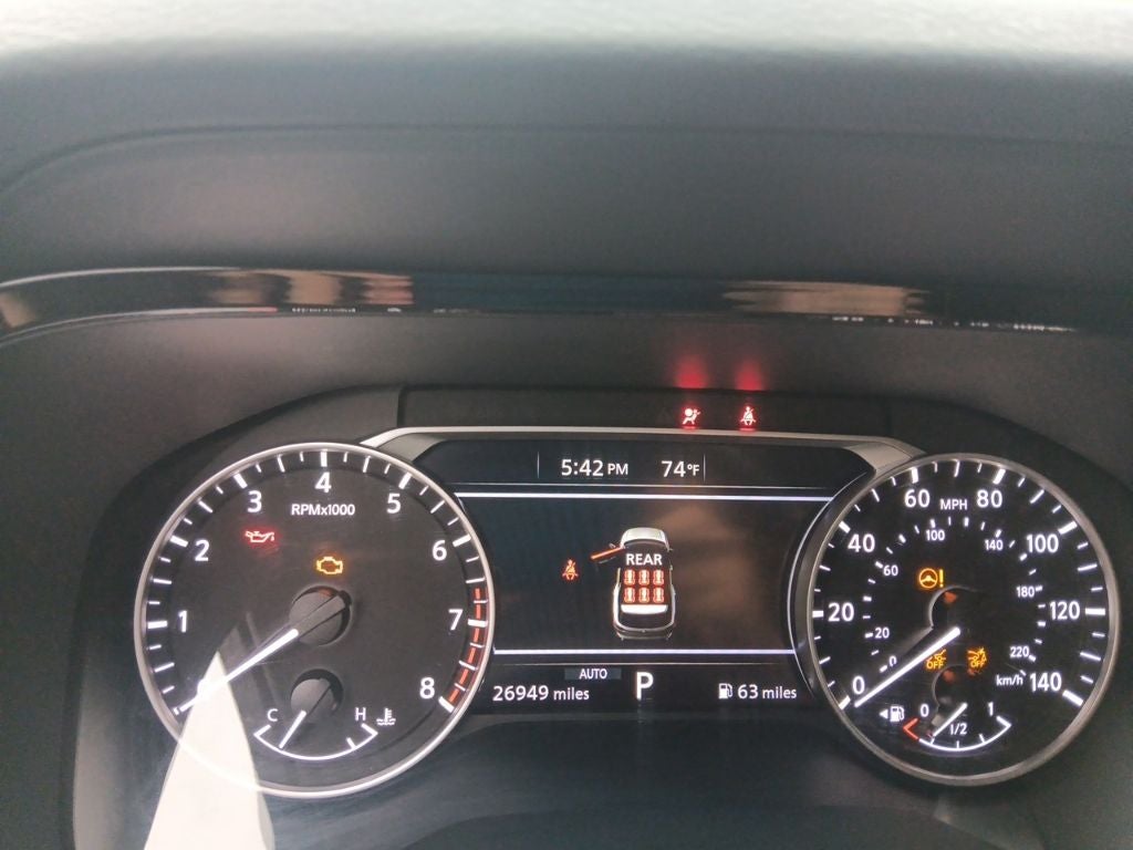 2024 Nissan Pathfinder SV