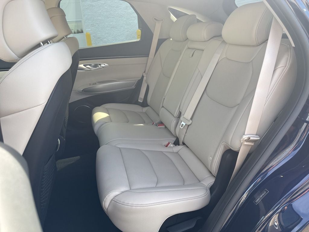 2024 Genesis GV70 2.5T
