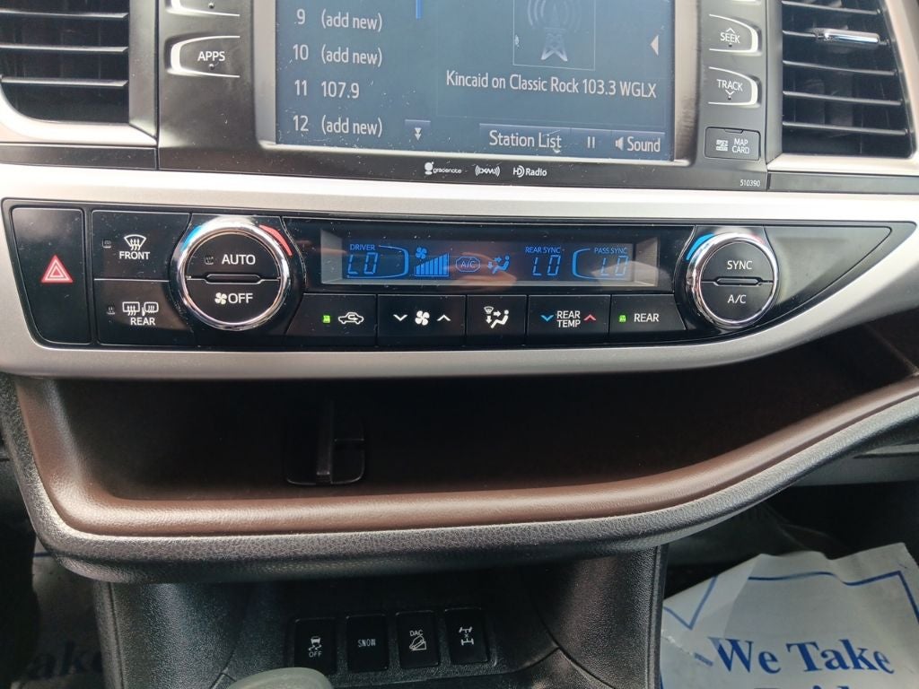 2019 Toyota Highlander SE
