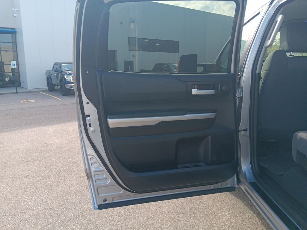 2016 Toyota Tundra SR5