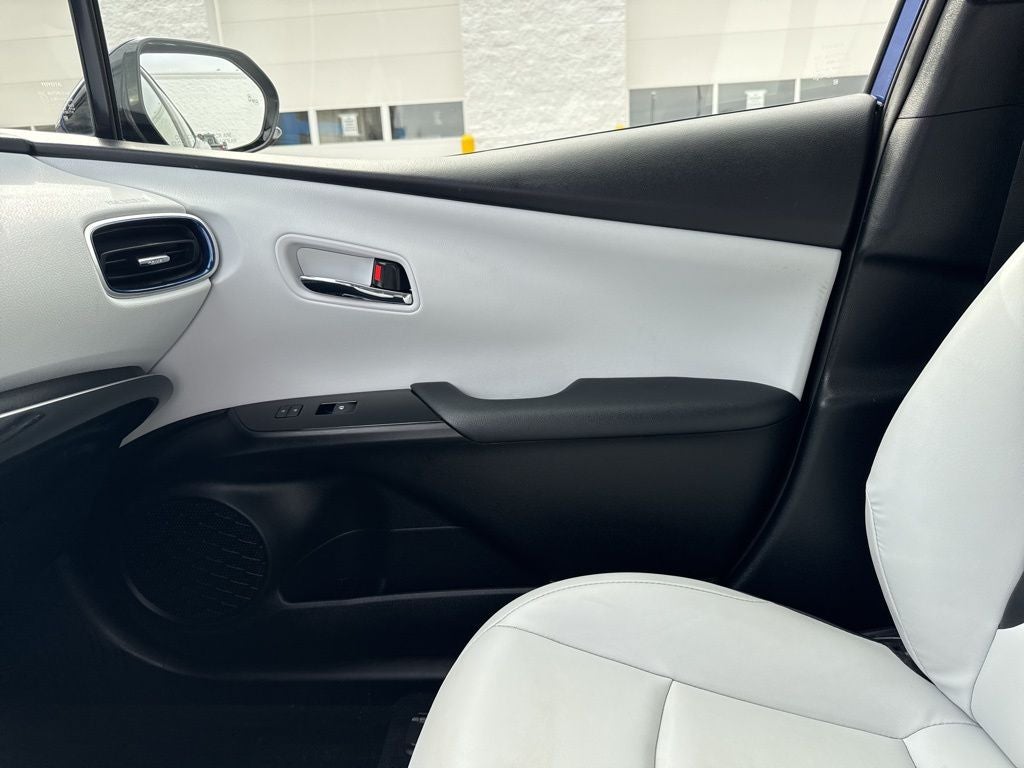 2017 Toyota Prius Three Touring