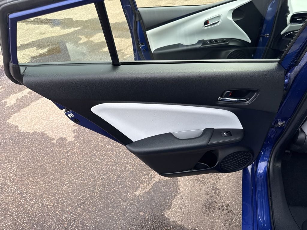 2017 Toyota Prius Three Touring