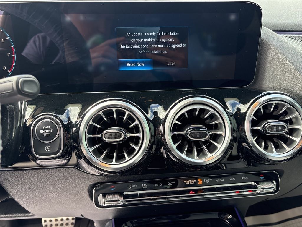 2022 Mercedes-Benz GLA Base