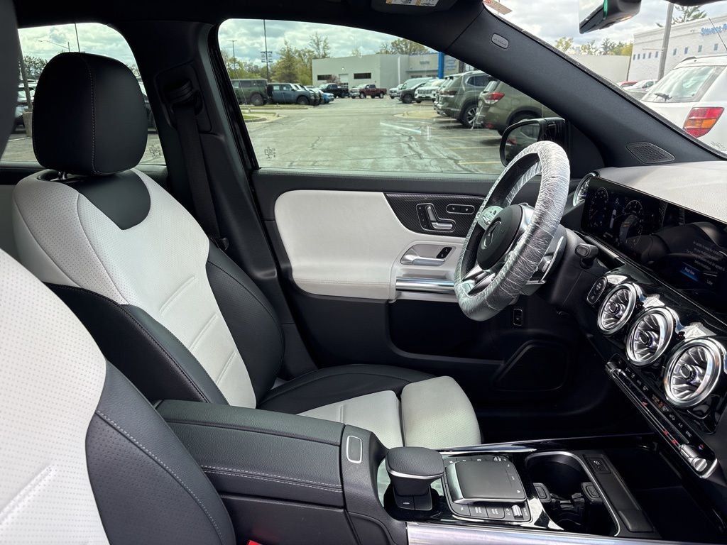 2022 Mercedes-Benz GLA Base