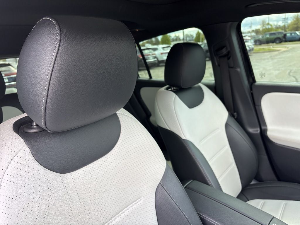 2022 Mercedes-Benz GLA Base