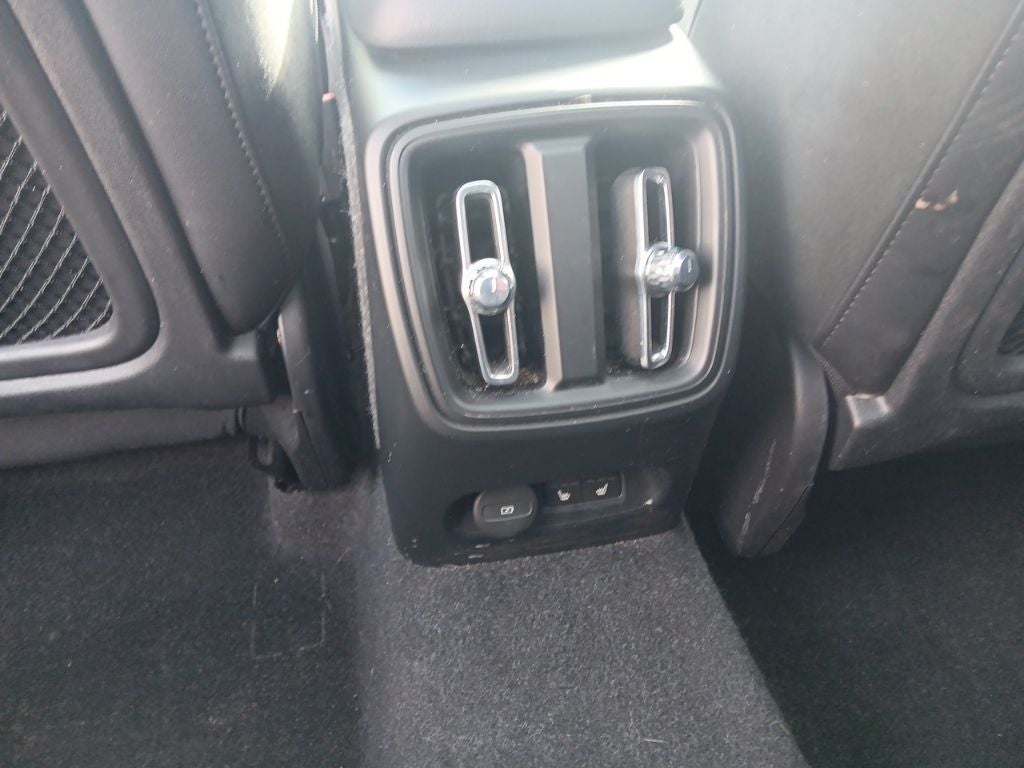 2021 Volvo XC40 Recharge Pure Electric P8