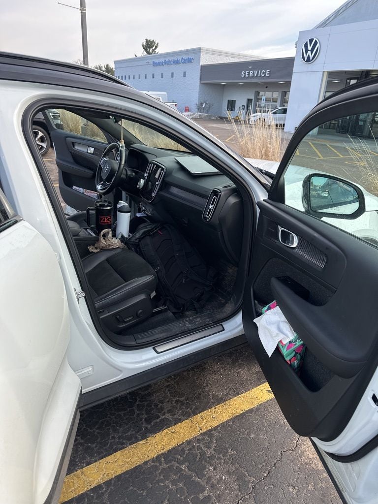 2021 Volvo XC40 Recharge Pure Electric P8